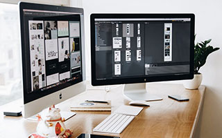 国脚韦世豪参加詹姆斯中国行与老詹&amp;amp;众国手合影 网友：像个小手办